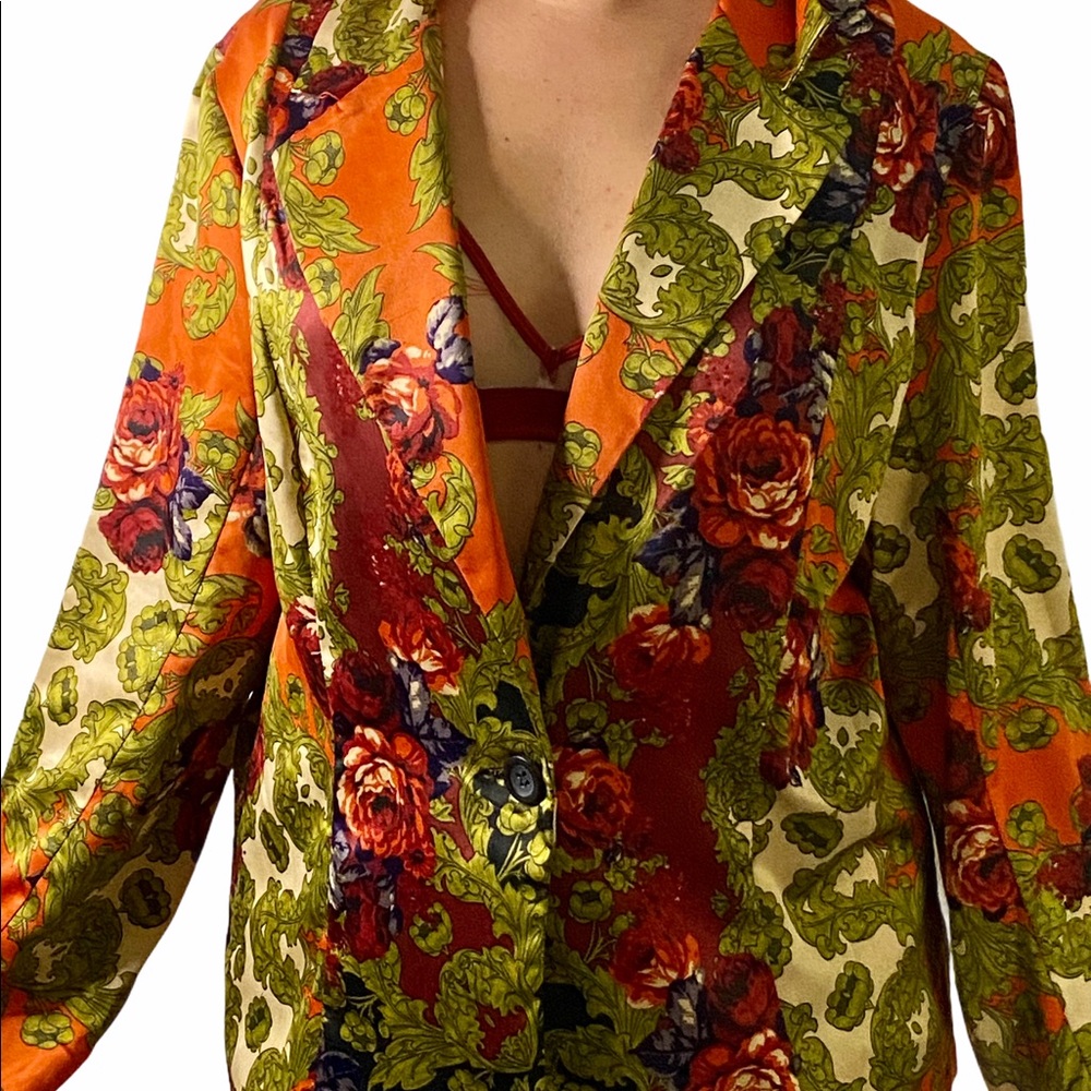 Light weight long sleeve blazer